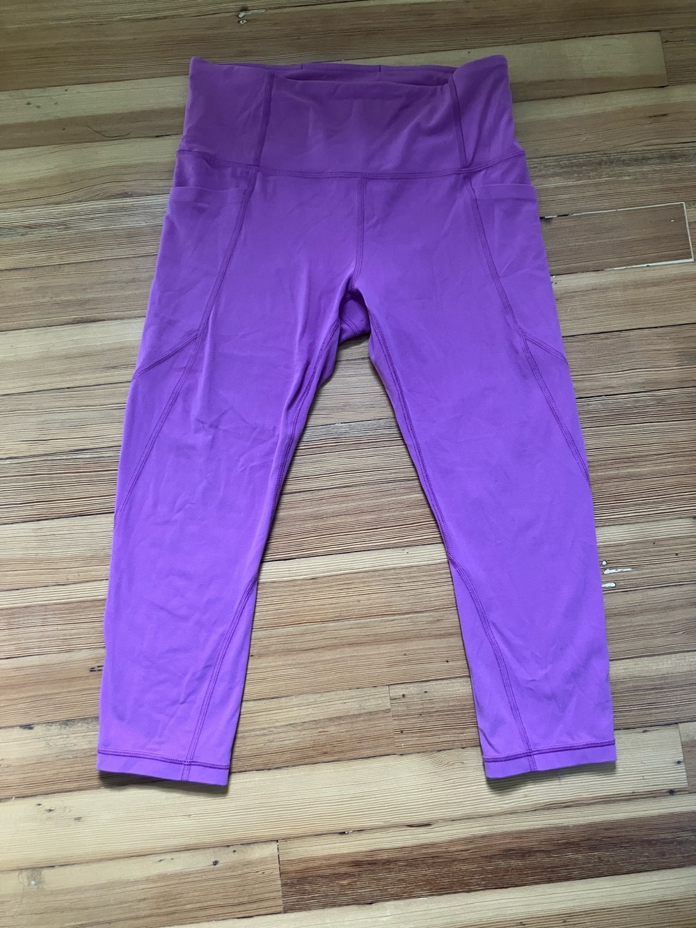 Athleta Stash Salutation cropped leggings